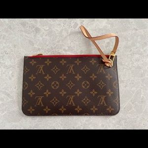 Louis Vuitton Neverfull MM pouchette MINT Condition.